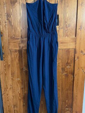 Lulu’s NWT Navy Halter Jogger Jumpsuit | Size Medium